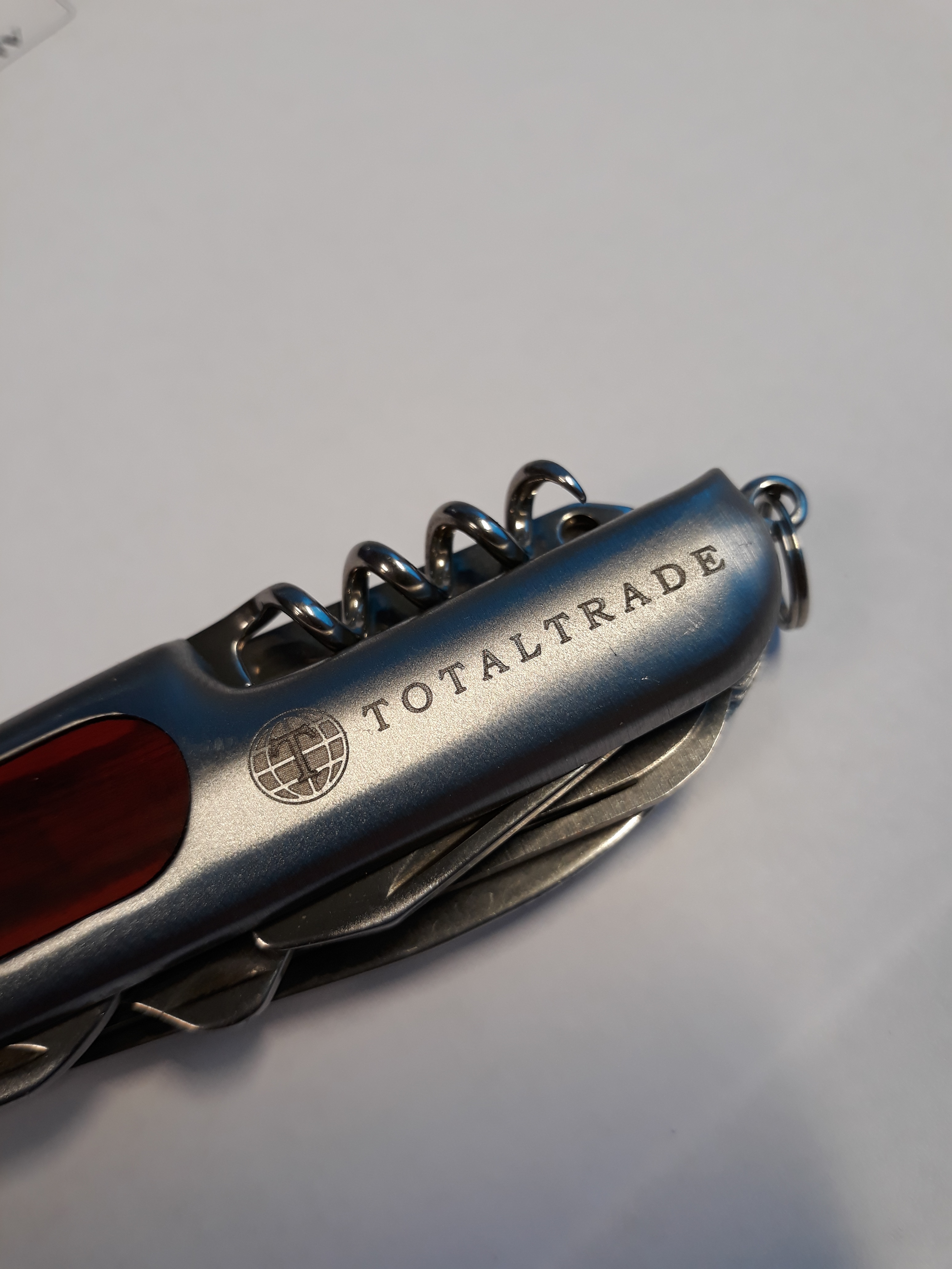 Zakmes voor Totaltrade